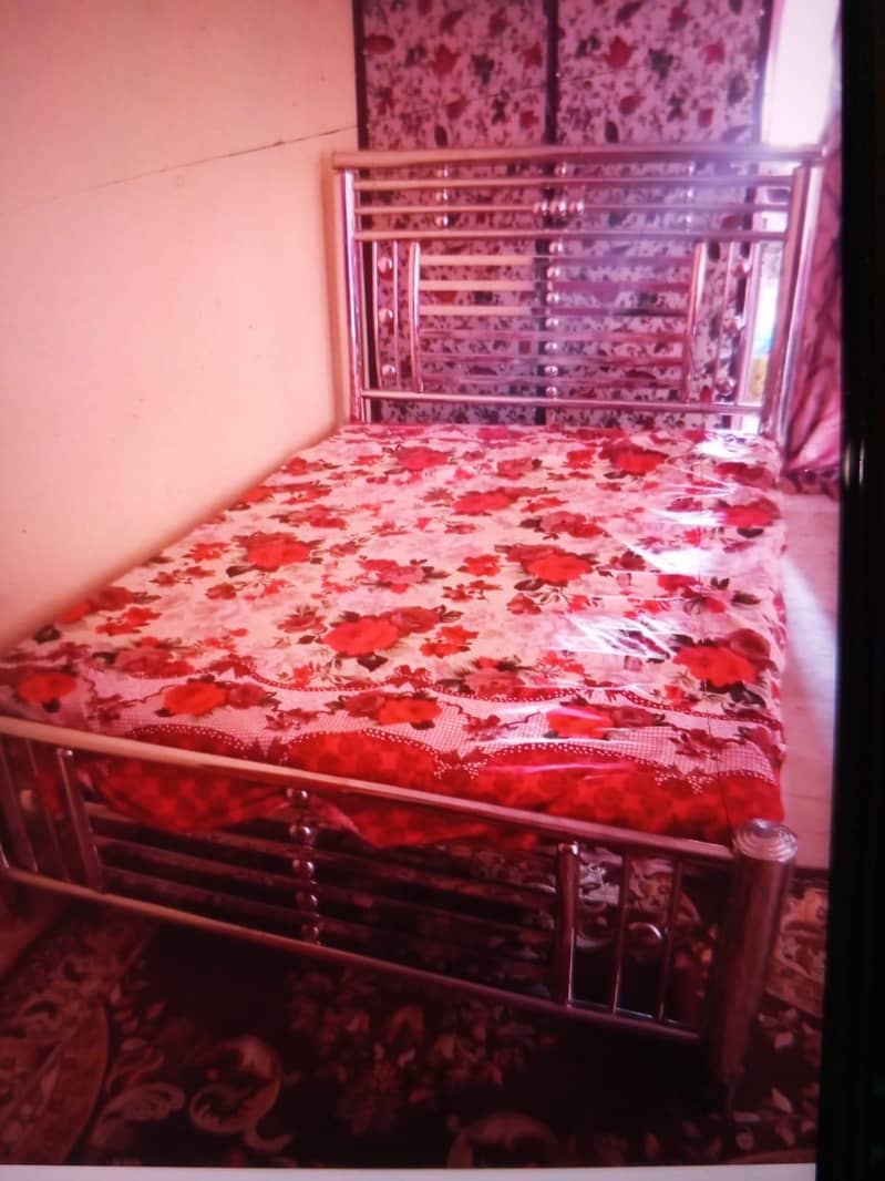 single bed 0