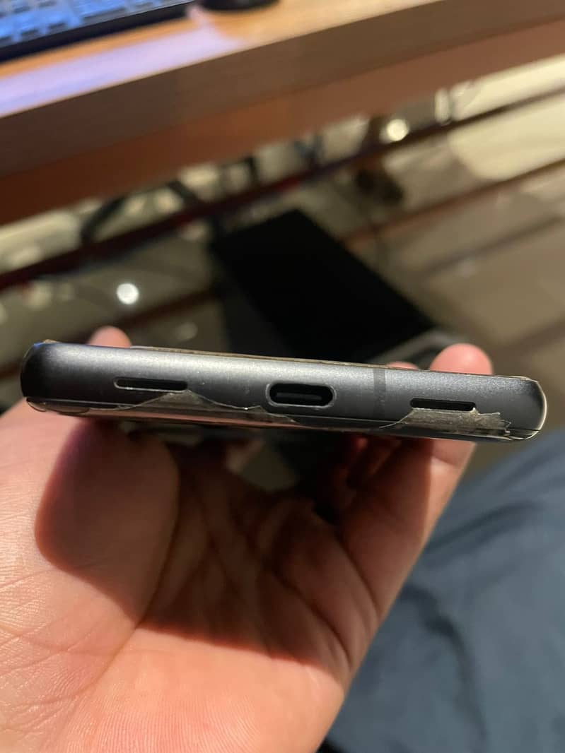 Google Pixel 7a 5