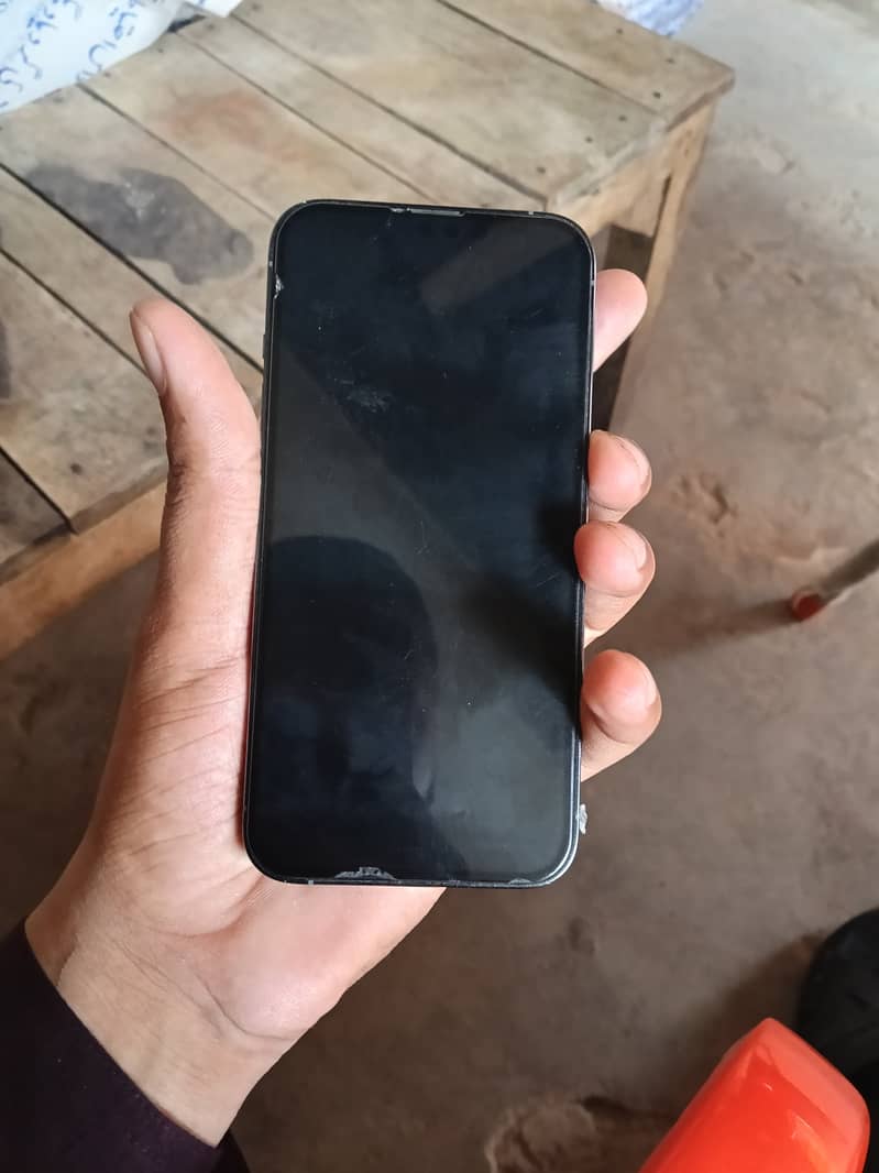 Apple iPhone 13 Pro 1