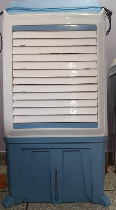 Brand New 100 Ltr 12V DC Cooler