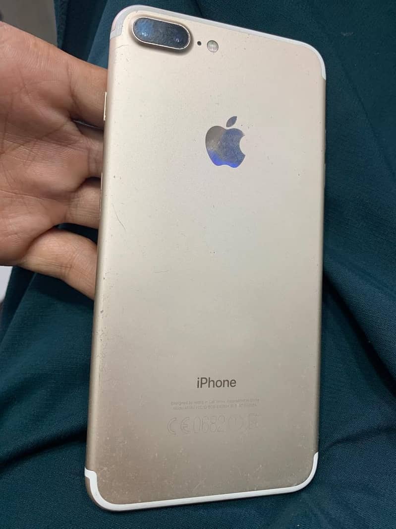 Apple iPhone 7 Plus 0