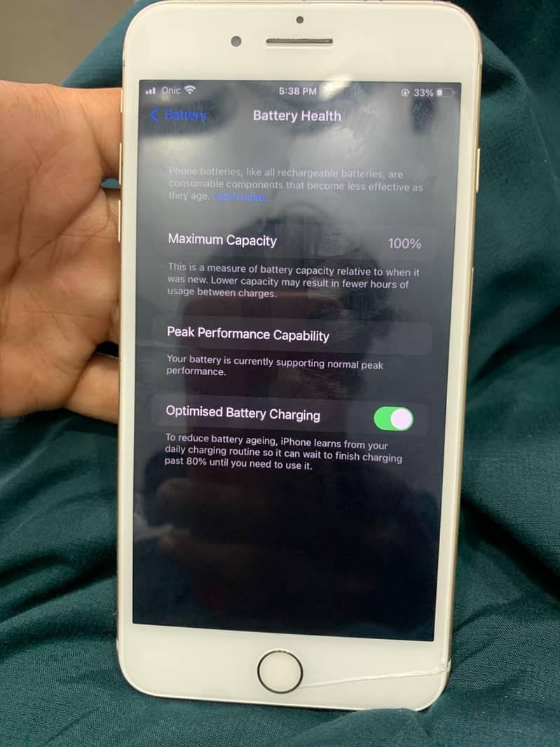 Apple iPhone 7 Plus 1