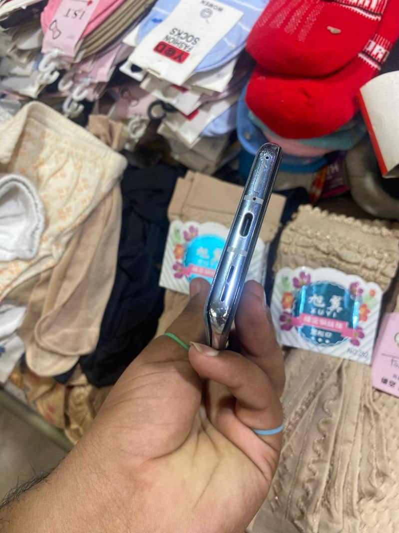 One Plus 8T 4