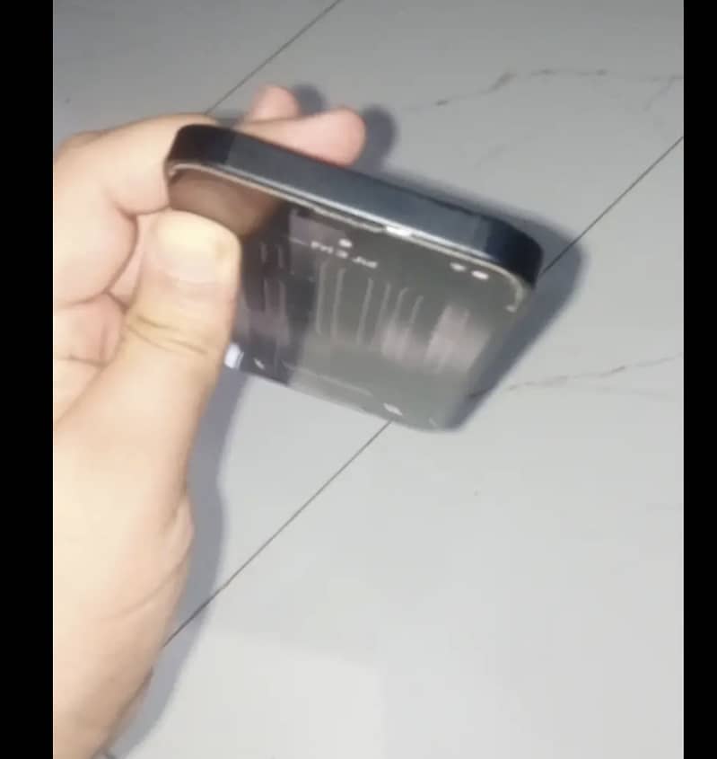 Apple iPhone 13 1