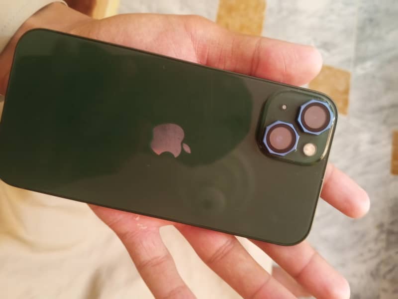 Apple iPhone 13 1
