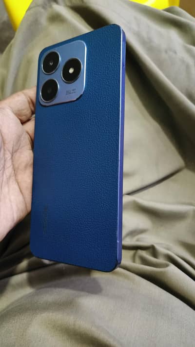 Realme C63