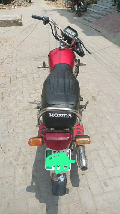 baik acha ha sirf slanser change hona wala baki evrge boht achi ha