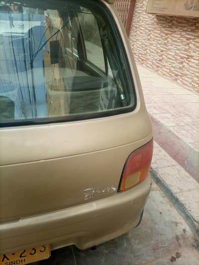 Daihatsu Cuore 2011