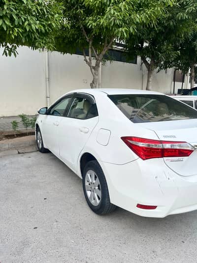 Toyota Corolla Altis 2015