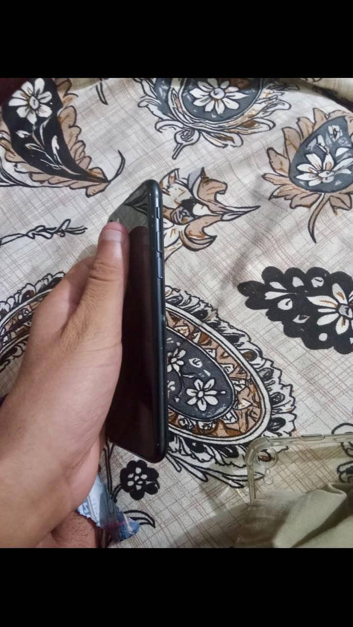 Apple iPhone SE 0