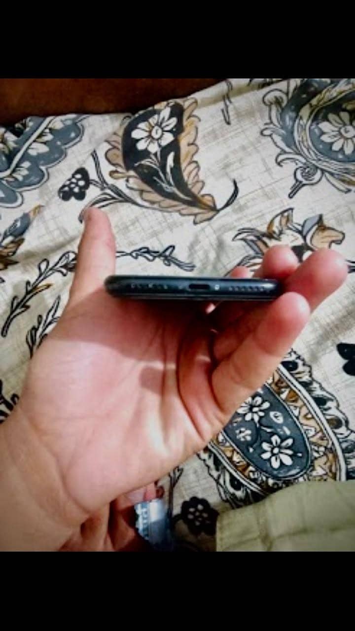 Apple iPhone SE 3