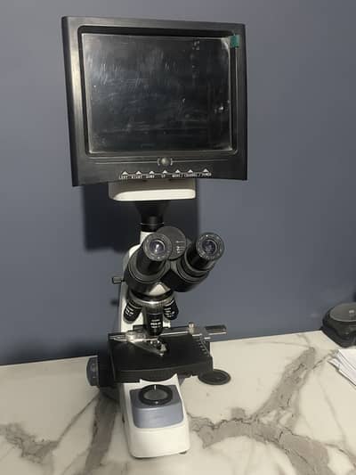 Trinocular Compound Microscope (4Lenses) + USB Camera + LED Monitor