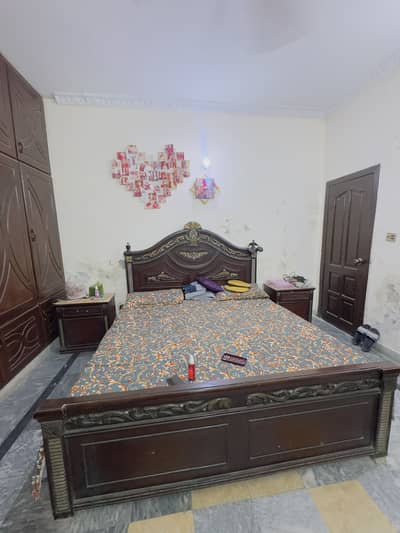King size bed