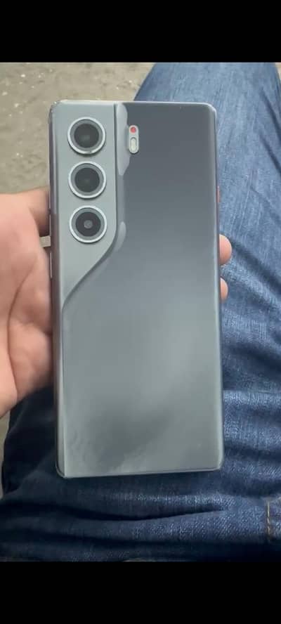 Tecno CAMON 40 Pro