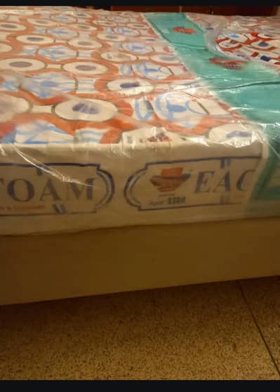 date time table with mattress