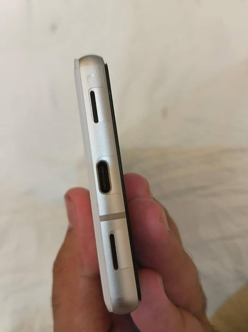 Google Pixel 7a 2