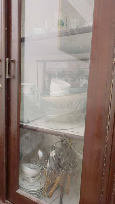 showcase for urgent sale