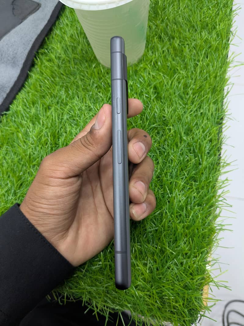 Google Pixel 7a 4