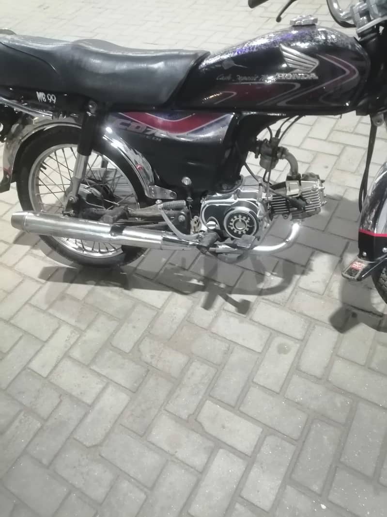 03056528131 0