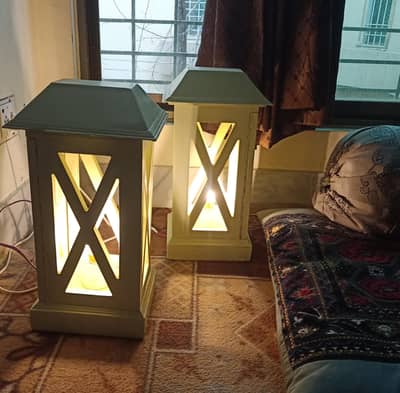 Corner Lamps