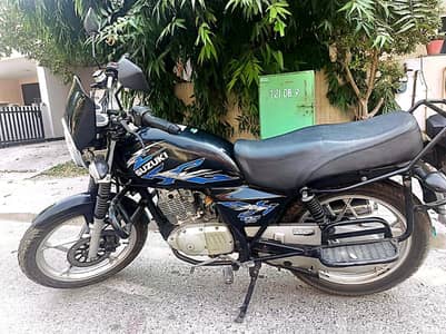 Suzuki GS 150 Limited Edition Black Colour