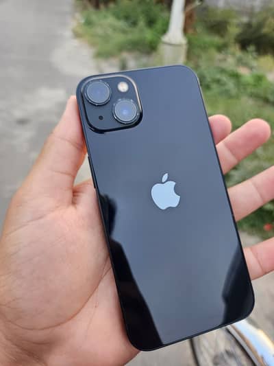 Apple iPhone 13