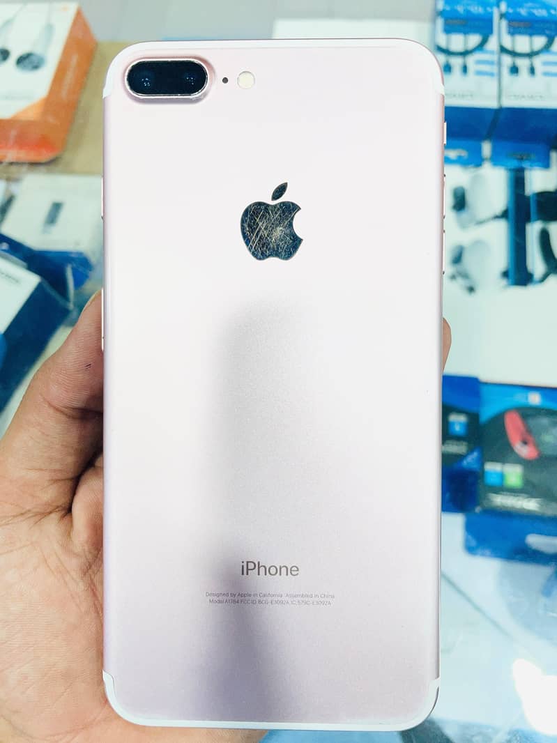 Apple iPhone 7 Plus 4