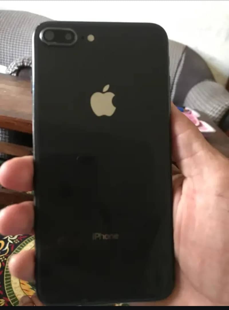 Apple iPhone 8 Plus 0