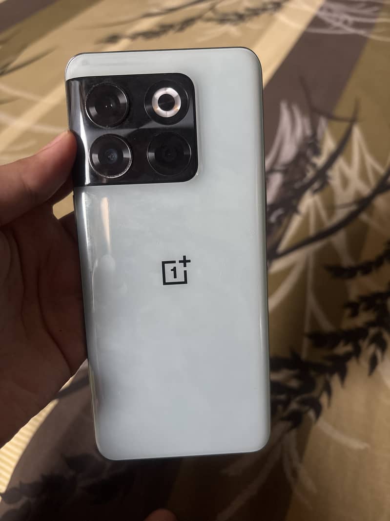 One Plus 10T 1