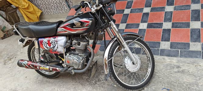 Honda 125 Mint condition Genuine total