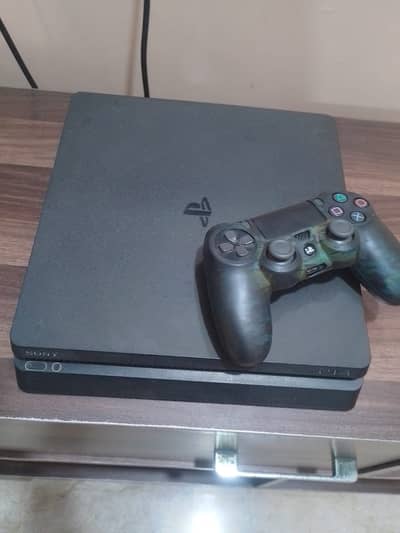 Playstation 4 Slim Model