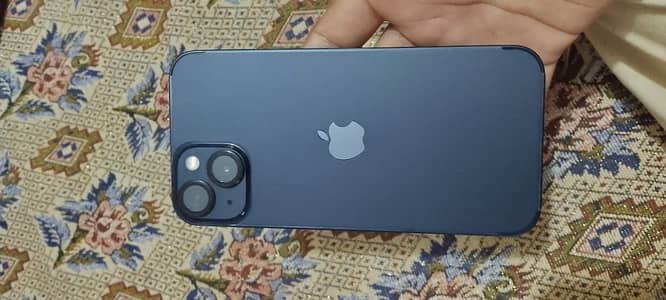 Apple iPhone 13