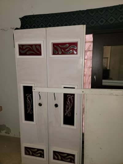 Bed and wordrobe