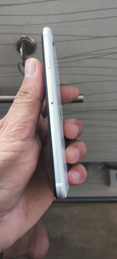 Apple iPhone SE
