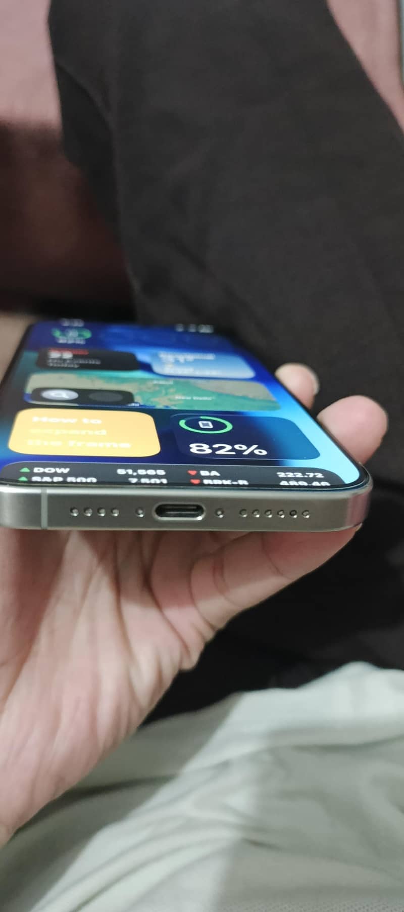 iPhone 15 Pro Max (mint condition) 3