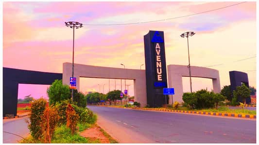 100 FEET WIDE ROAD 1 KANAL SEMI COMMERCIAL CORNER PLOT AVAILABLE FOR SALE IN LDA AVENUE - BLOCK C