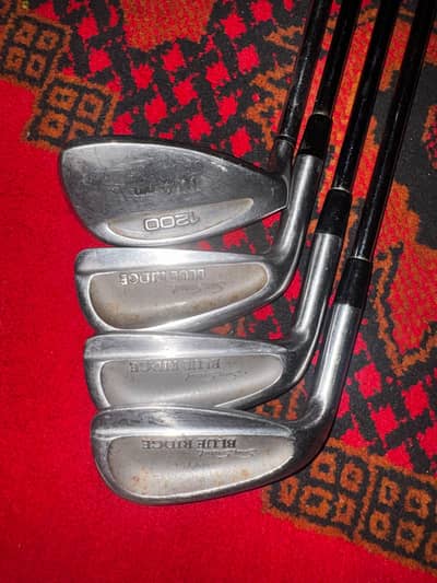 Wilson Blue Ridge Left-Handed Golf Clubs Set of 4 (S1, 4, 6, 8)
