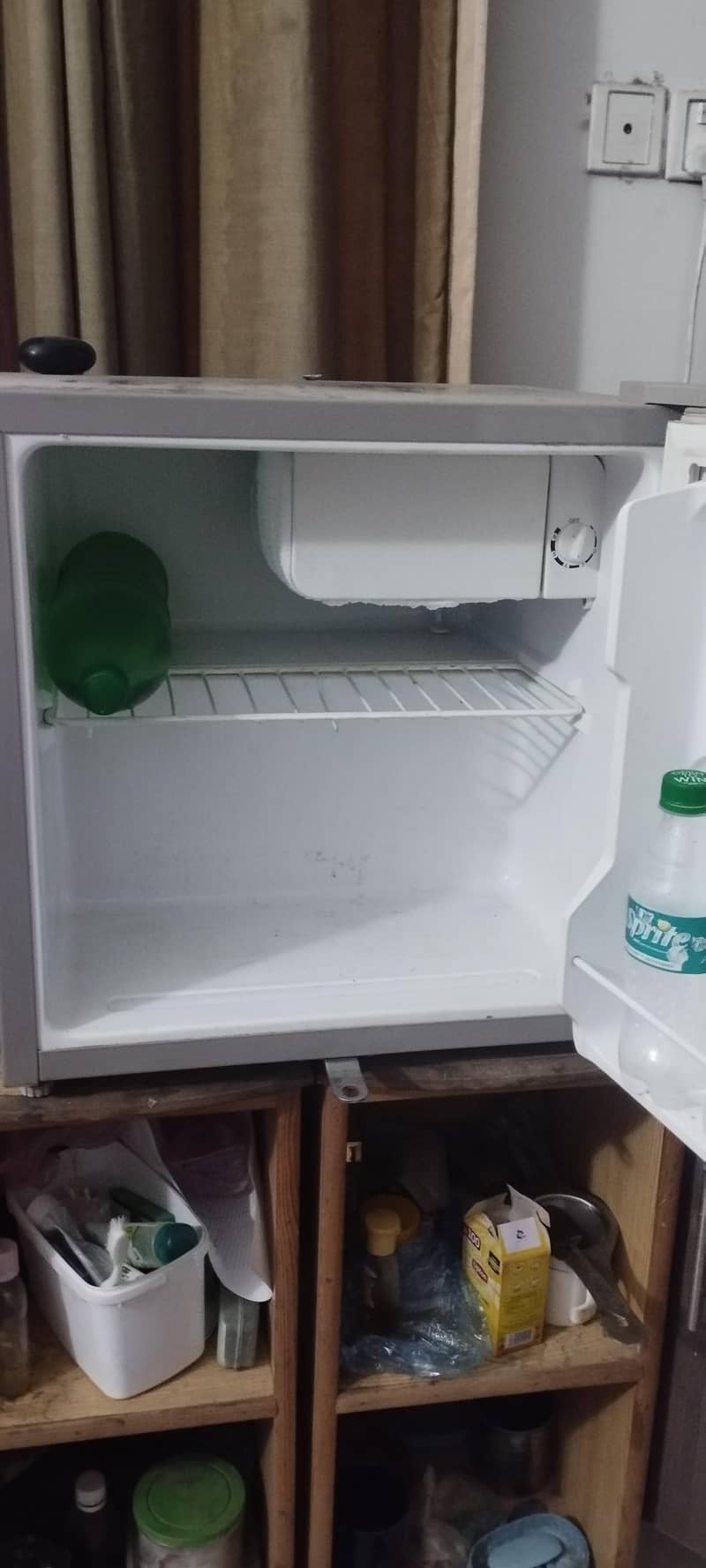 SG Mini Fridge 1