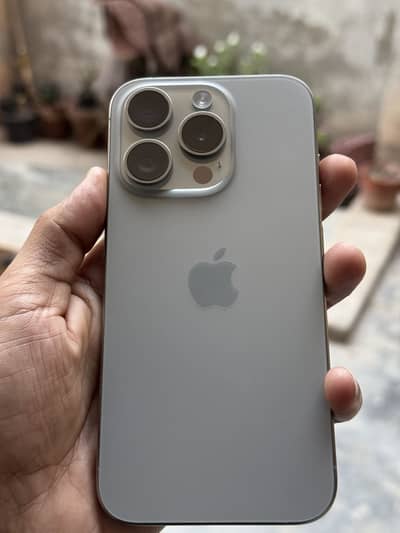 Apple iPhone 15 Pro