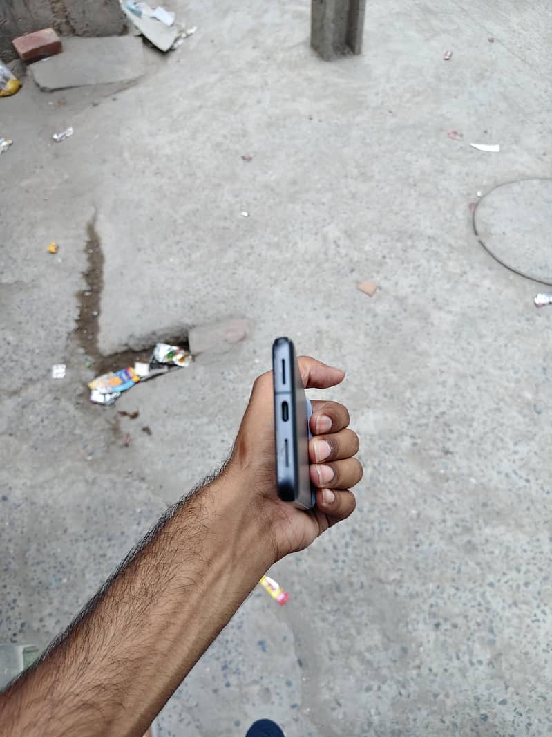 Google Pixel 8 5