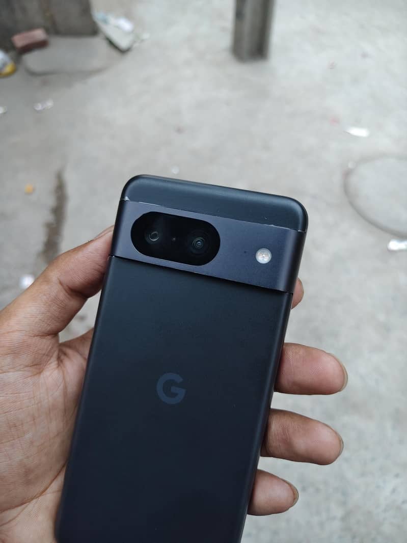 Google Pixel 8 6