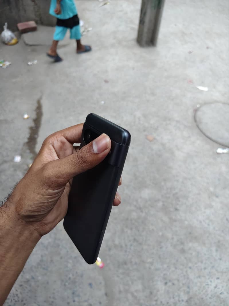 Google Pixel 8 11