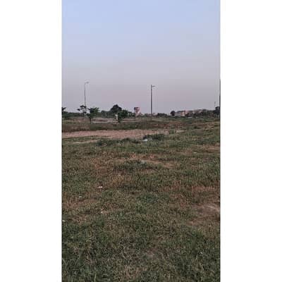 3 Kanal Plot 150 fit Road Walking Distance Macdonald