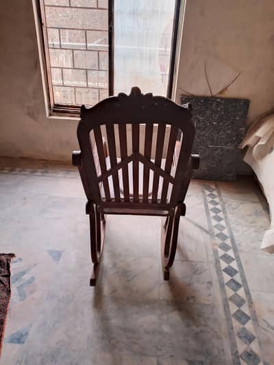 Chinioti chair