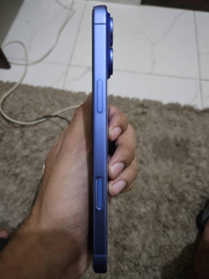 Apple iPhone 16 Plus 3