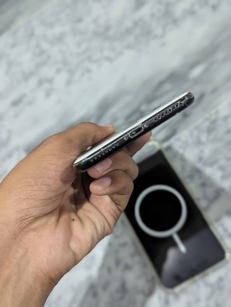 Apple iPhone 7 Plus 2
