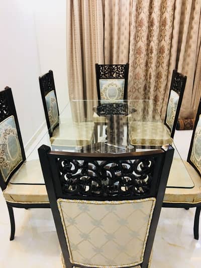 Dinning table with 6 chairs