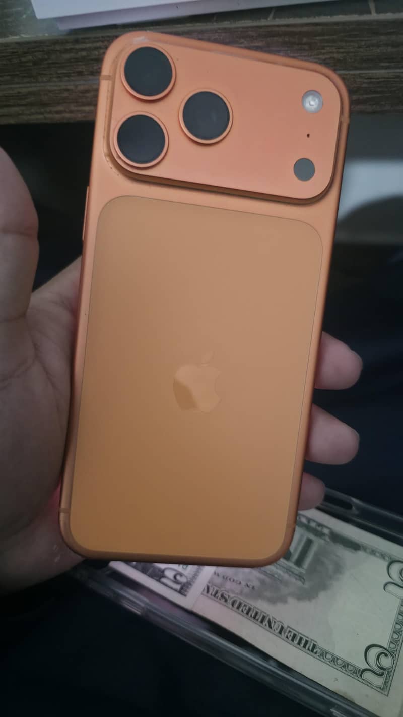 Apple iPhone 17 Pro Max 0
