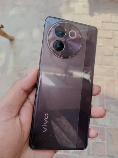Vivo V30 E