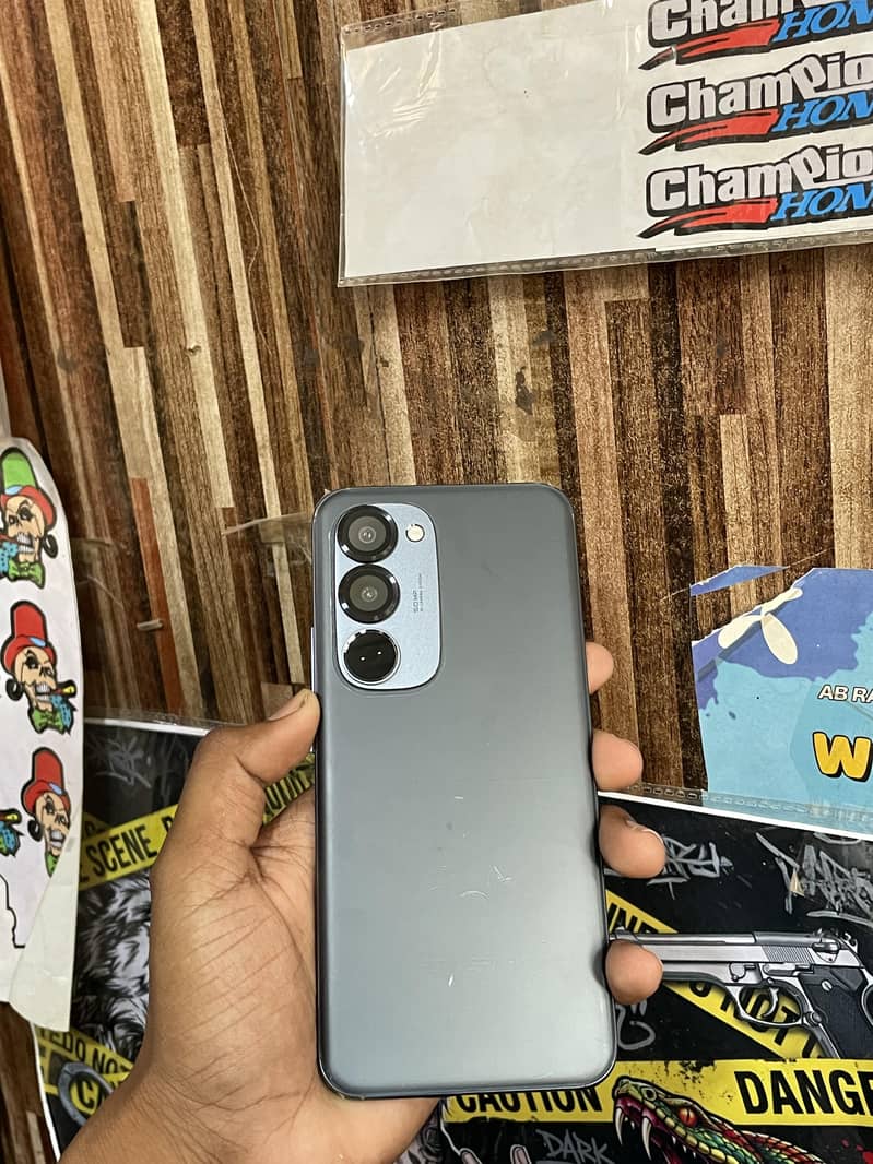 tecno spark 40 pro plus 0